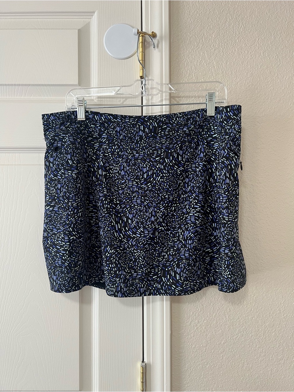 L.L.Bean Activewear Skort Women’s Large UPF 50+ Blue Black Printed 284463